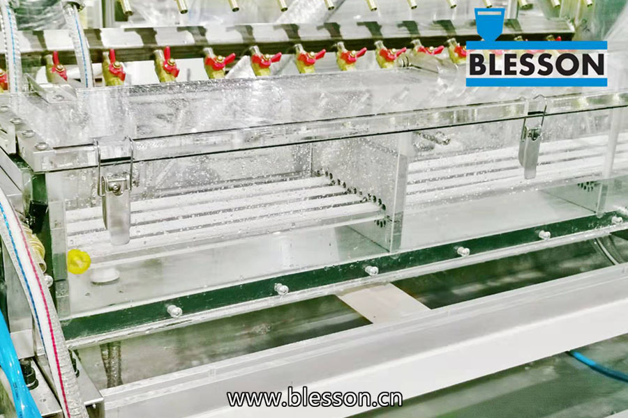 Hoë kwaliteit PVC profiel vakuum kalibrasie tafel van Blesson presisie masjinerie