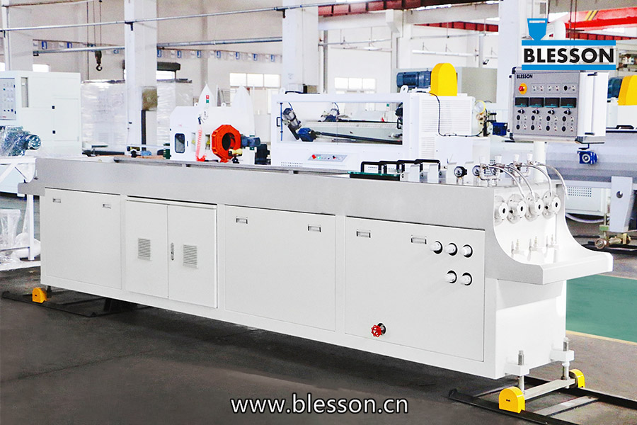 Blesson makinelerinden PVC Dört Boru Üretim Hattı kalibrasyon tablosu