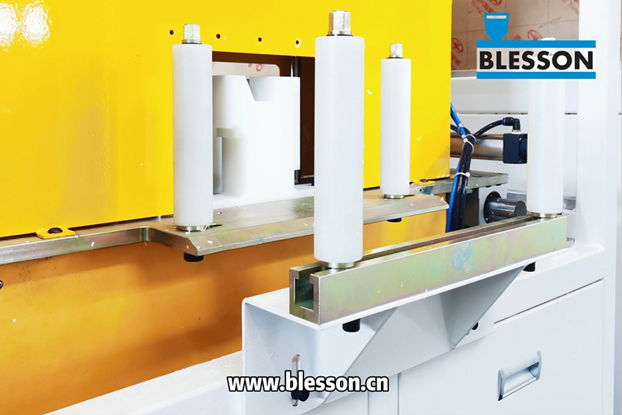 PVC profile production line cutting unit gikan sa Blesson precision machinery