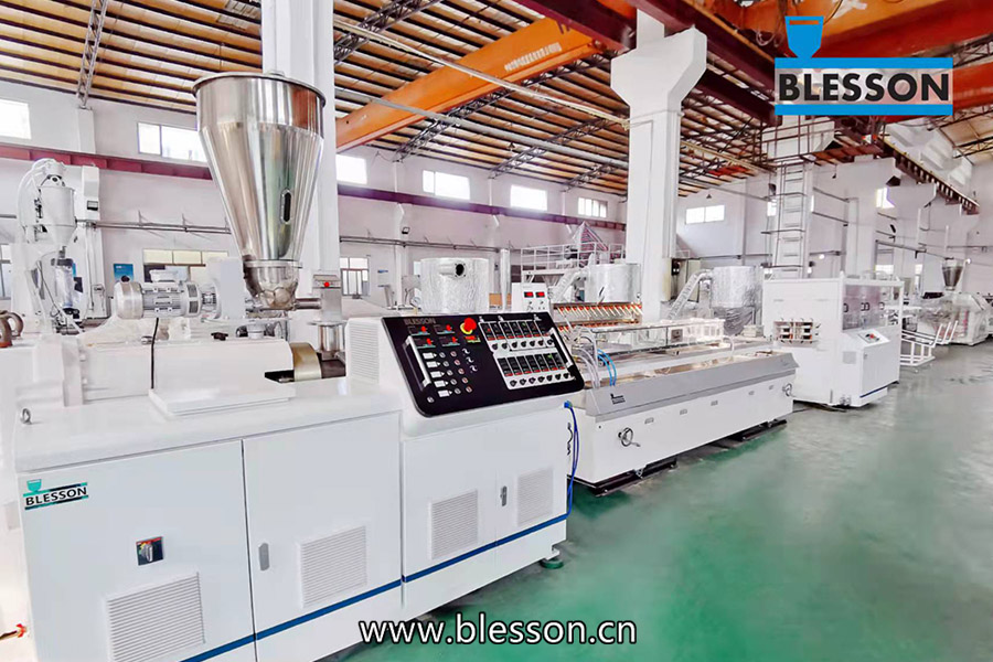 PVC profiel produksie lyn van Blesson presisie masjinerie