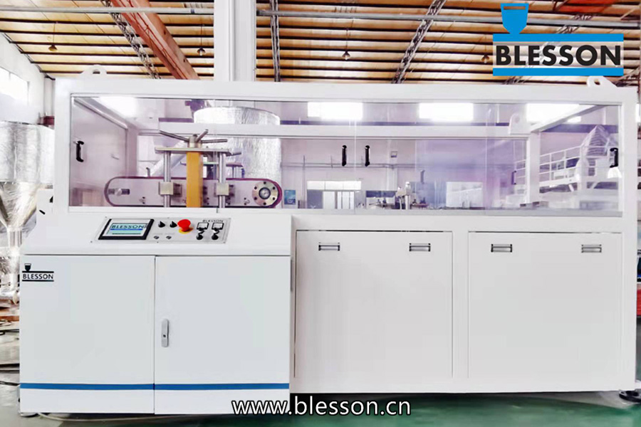 Unit kombinasi pengangkutan & pemotongan jalur produksi profil PVC dari mesin presisi Blesson