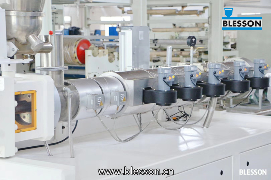 Parallel Twin Screw Extruder Heating and cooling from Blesson machinery